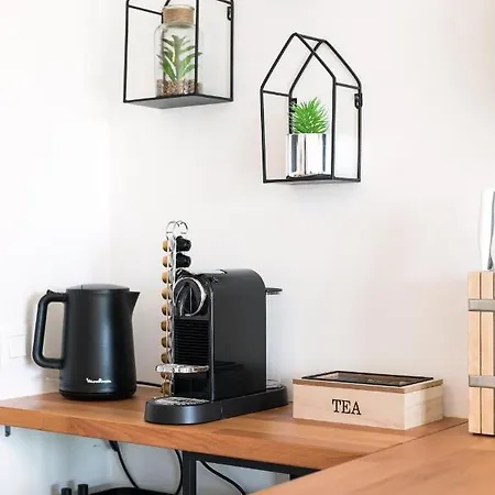 アパート South West