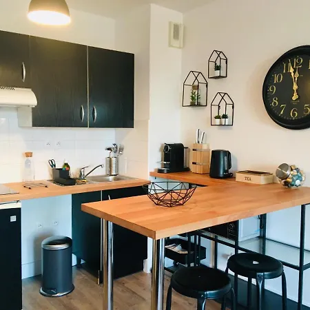 South West アパート